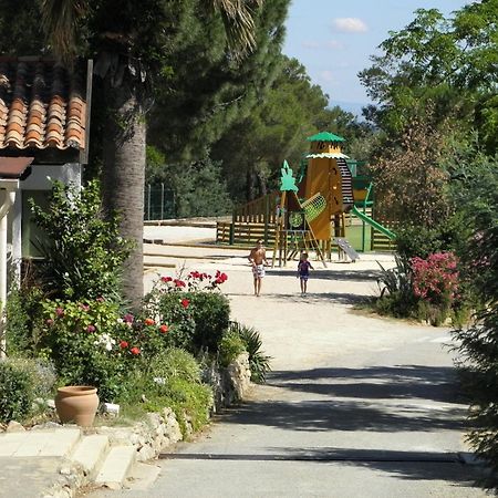 Camping Des Alberes Laroque-des-Albères Buitenkant foto